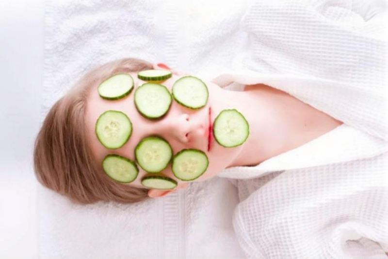 mặt nạ dưa chuột xóa đồi mồi