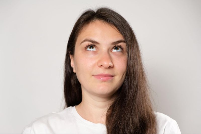 mắt nhìn góc chéo