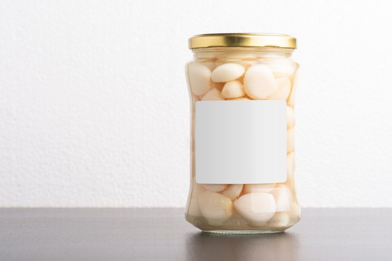 ngâm tỏi với rượu trị đồi mồi