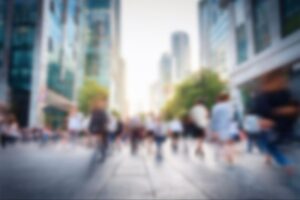 tầm nhìn mờ khi nhìn người trên đường 