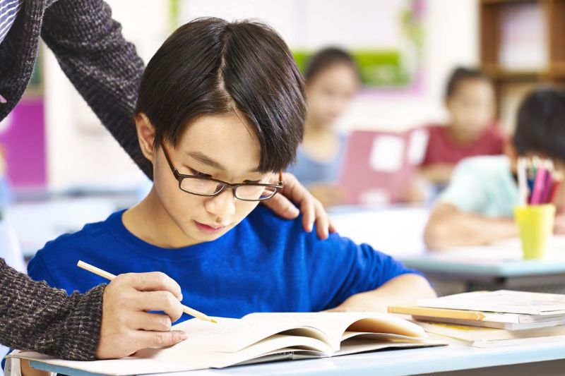 thị lực 710 ảnh hưởng nhẹ đến khả năng nhìn xa