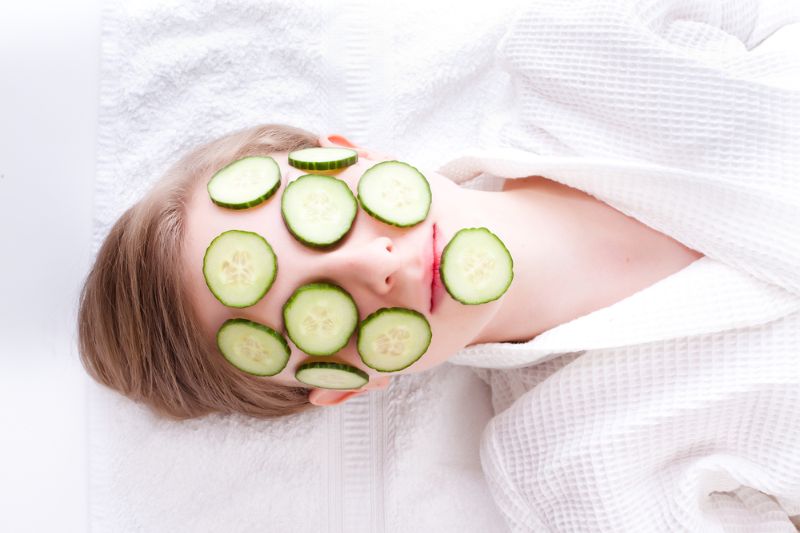 trị đồi mồi tại nhà bằng dưa chuột