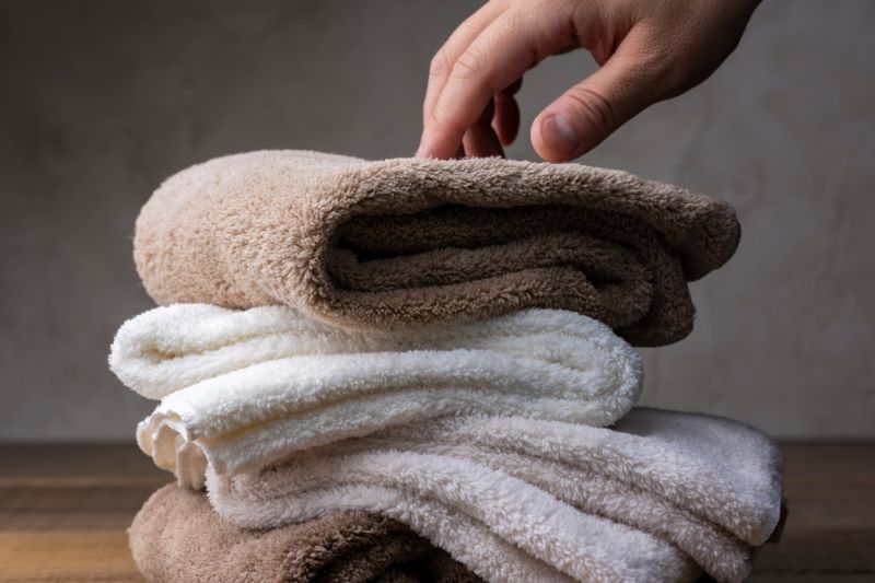 dùng chung khăn tắm