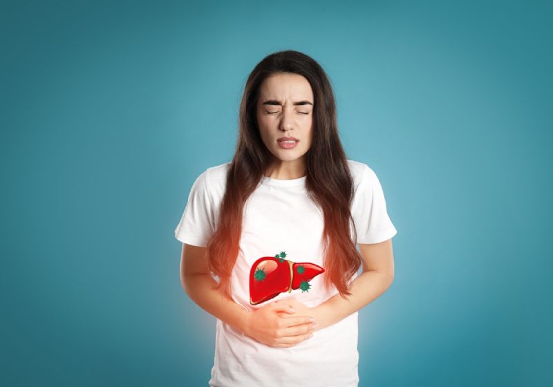 cô gái bị bệnh gan