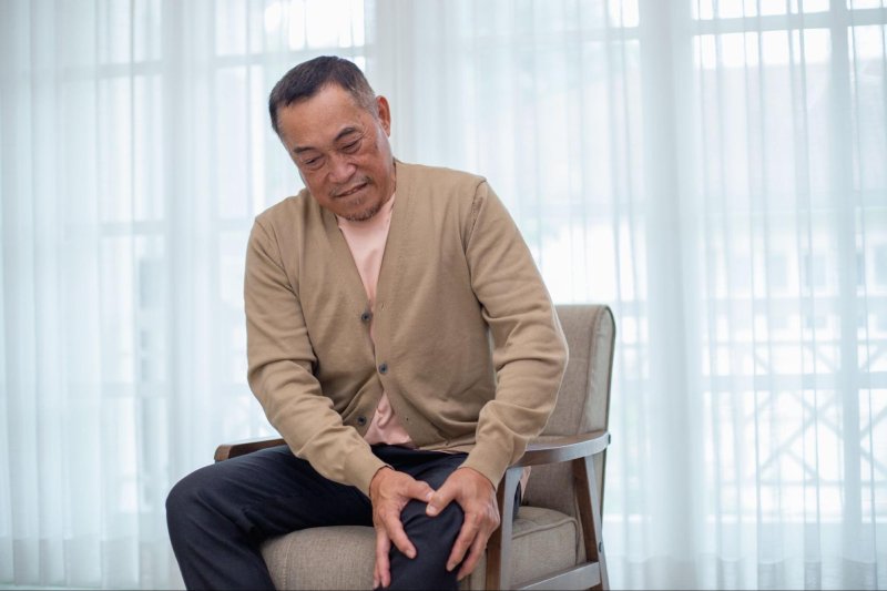 nam giới đau nhức xương khớp