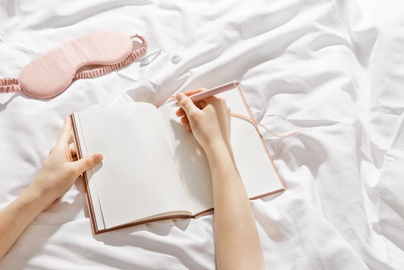 ghi nhật ký giấc ngủ