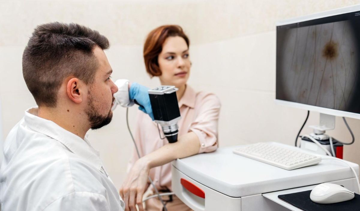 chẩn đoán điều trị nốt ruồi ung thư hắc tố da