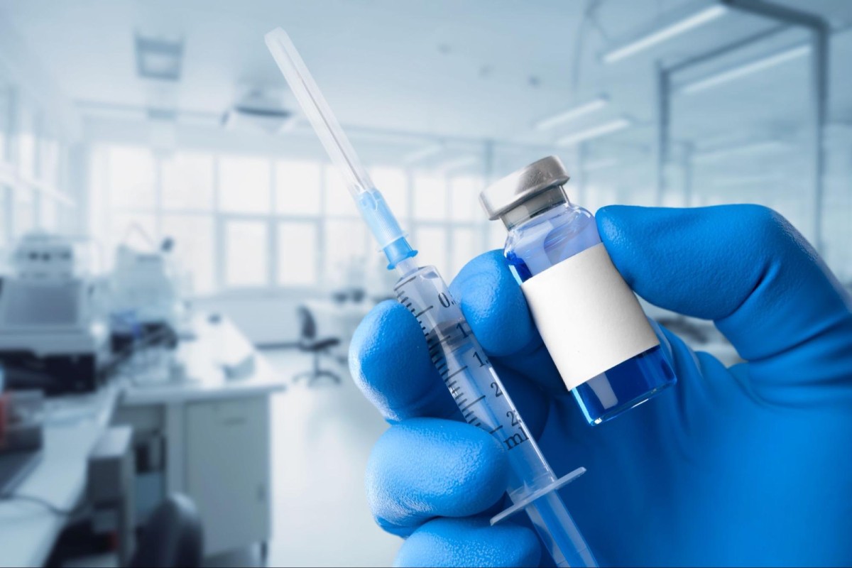 chủ động tiêm vắc xin