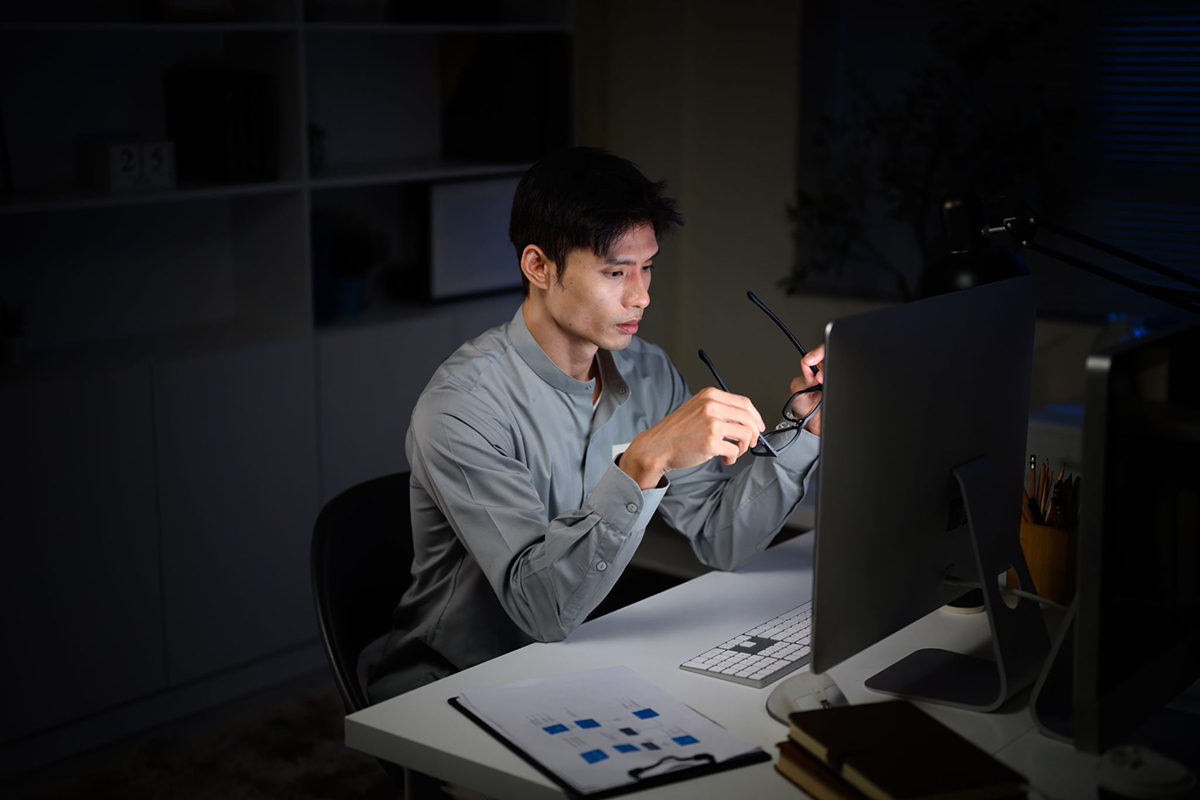 thức khuya có thể gây rối loạn xuất tinh