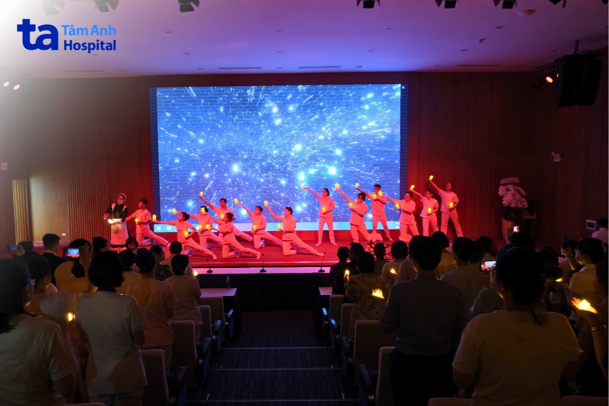 Biểu diễn Chúc mừng ngày Quốc tế điều dưỡng 12/05