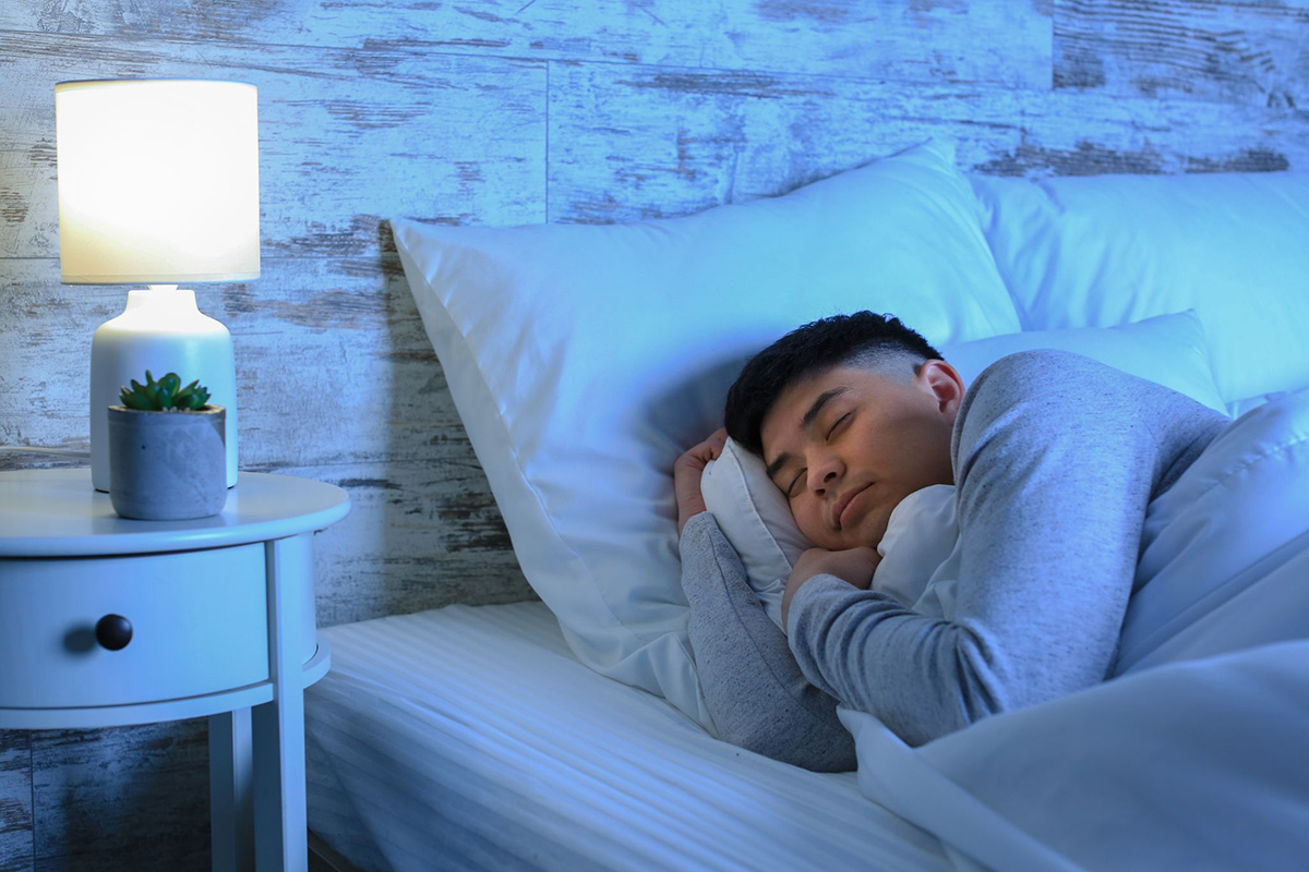 nam giới trưởng thành nên ngủ đủ từ 7-9 giờ mỗi đêm