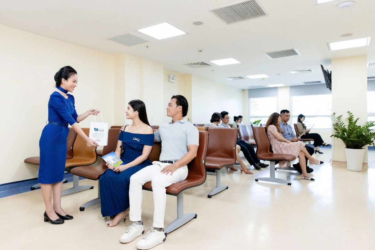 phụ nữ nên chủ động đi khám định kỳ