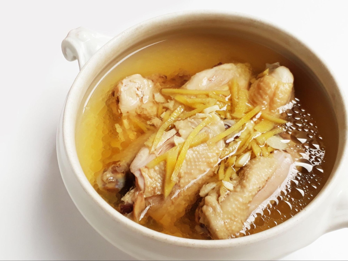 canh gà nấu gừng