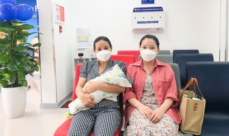 khách hàng tại vnvc sống cầu